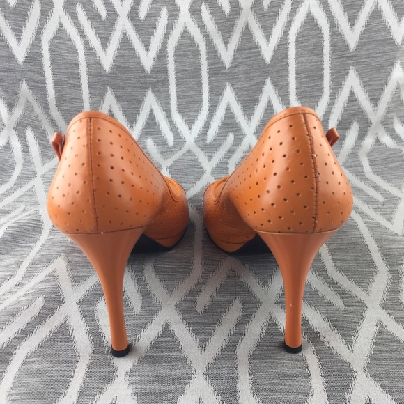 BCBG Girls Peep Toe Pumps Orange Tangerine Pumpkin Size: 6.5 - Picture 3 of 4